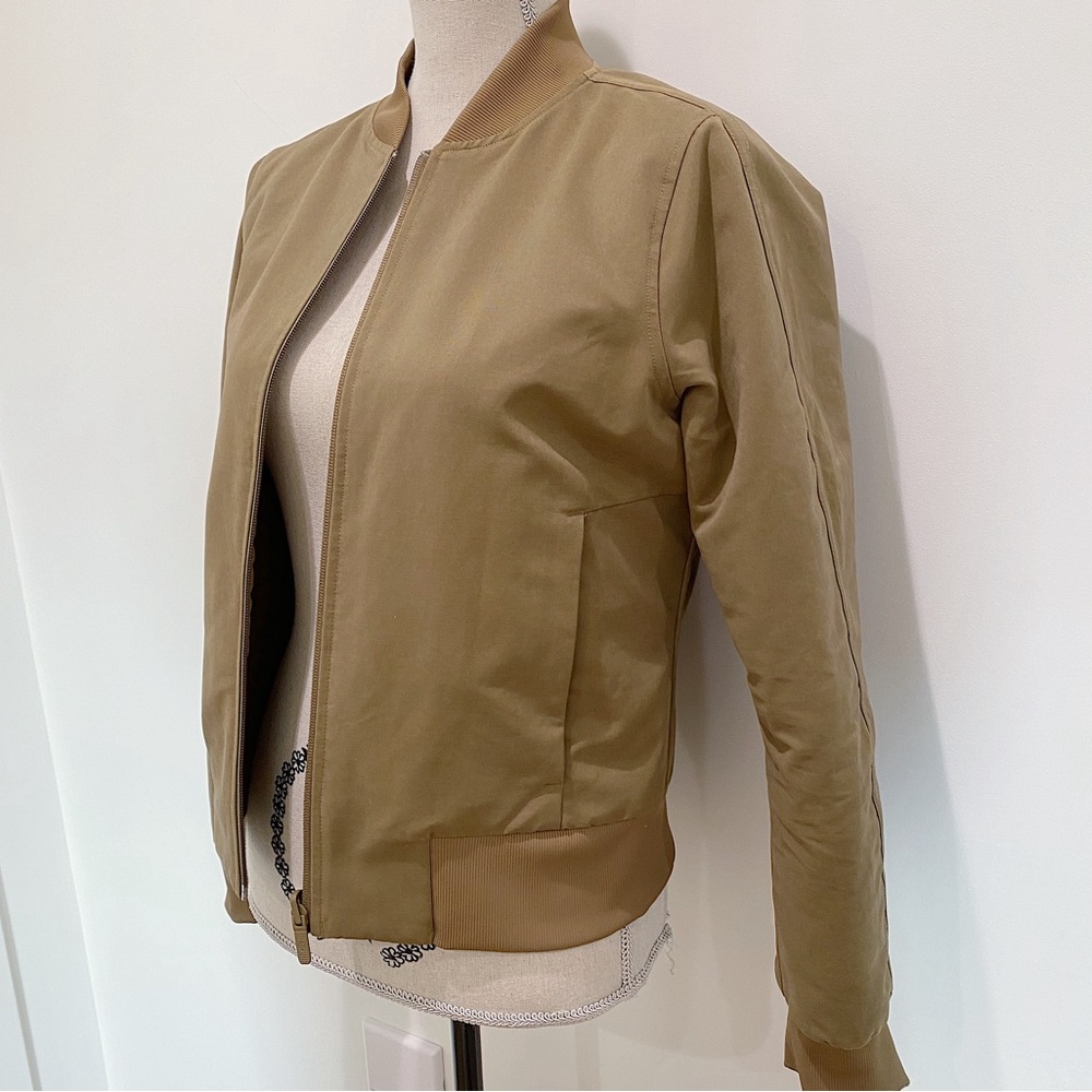 Lululemon padded bomber jacket